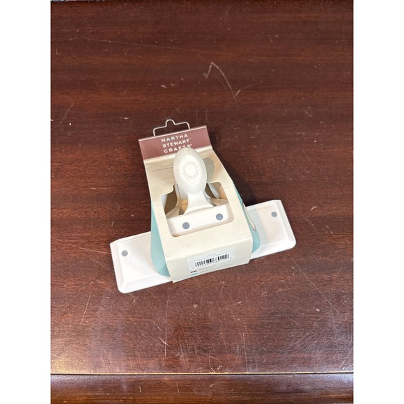 Martha Stewart Other - Martha Stewart Crafts Binder Hole Edge Border Craft Paper Punch Planner